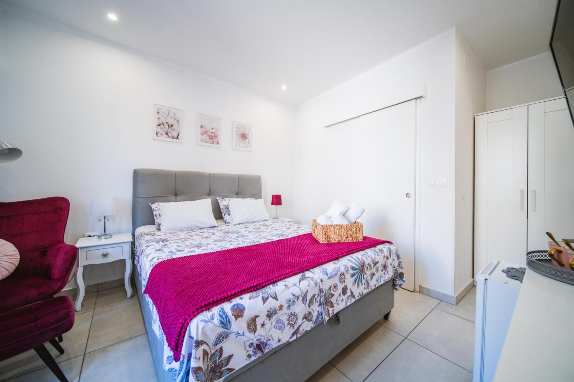 Korkyra Harbour Rooms 코츌라 외부 사진